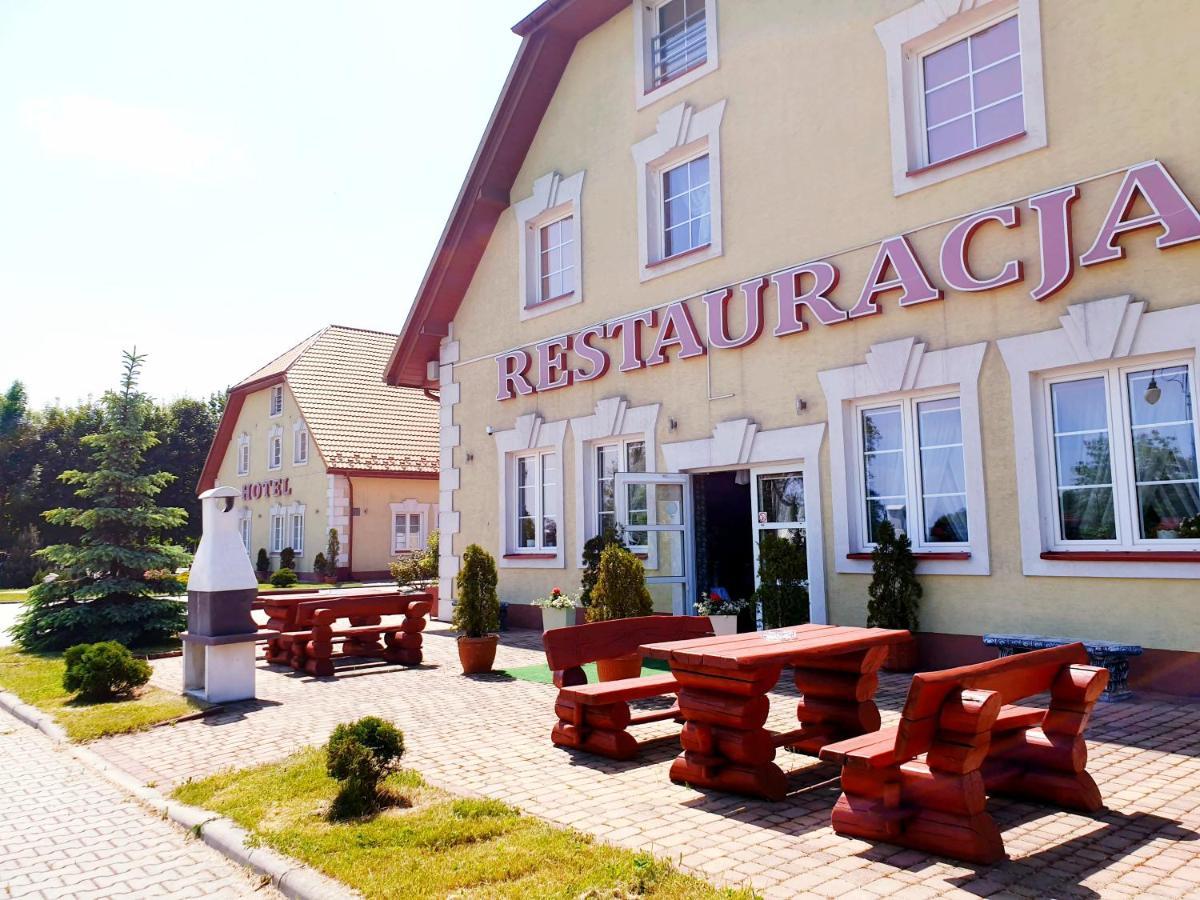 Willa Park Ostrowiec Swietokrzyski Bagian luar foto