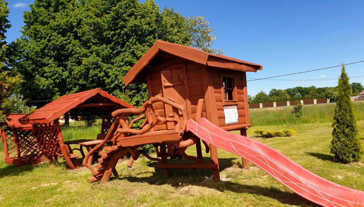 Willa Park Ostrowiec Swietokrzyski Bagian luar foto