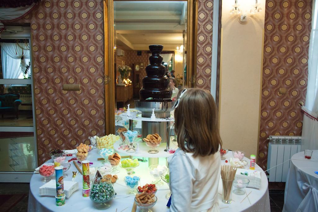 Willa Park Ostrowiec Swietokrzyski Bagian luar foto