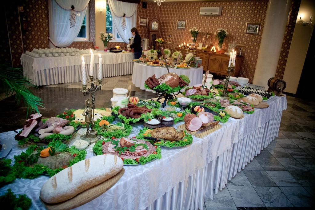 Willa Park Ostrowiec Swietokrzyski Bagian luar foto