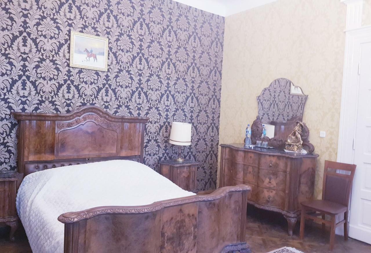 Willa Park Ostrowiec Swietokrzyski Bagian luar foto